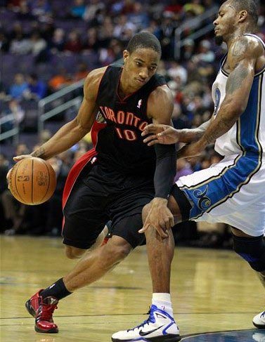 尤文公布客战那不勒斯大名单：伊尔迪兹领衔，弗拉霍维奇缺席（尤文出征那不勒斯名单出炉：伊尔迪兹领衔，弗拉霍维奇缺阵）