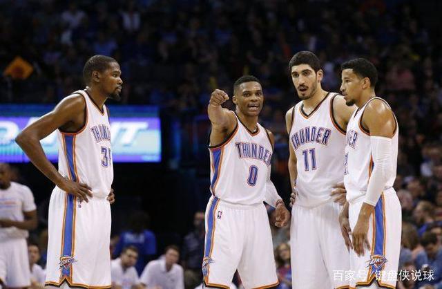 Top时刻 ｜ 26日十佳球：华子绝平 詹皇折叠拉杆 文班血帽（26日十佳高光：华子压哨扳平，詹皇折叠拉杆，文班血帽封盖）