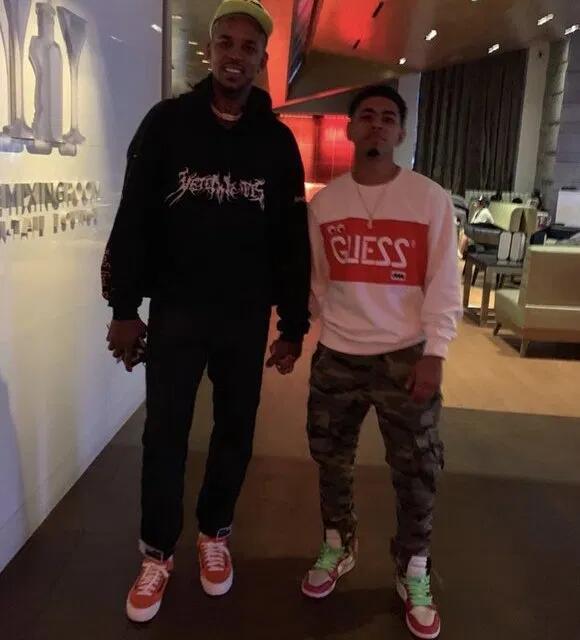 米奇：手里有什么牌就用什么，不尝试不可控内容（米奇：手中资源优先，拒做不可控尝试）