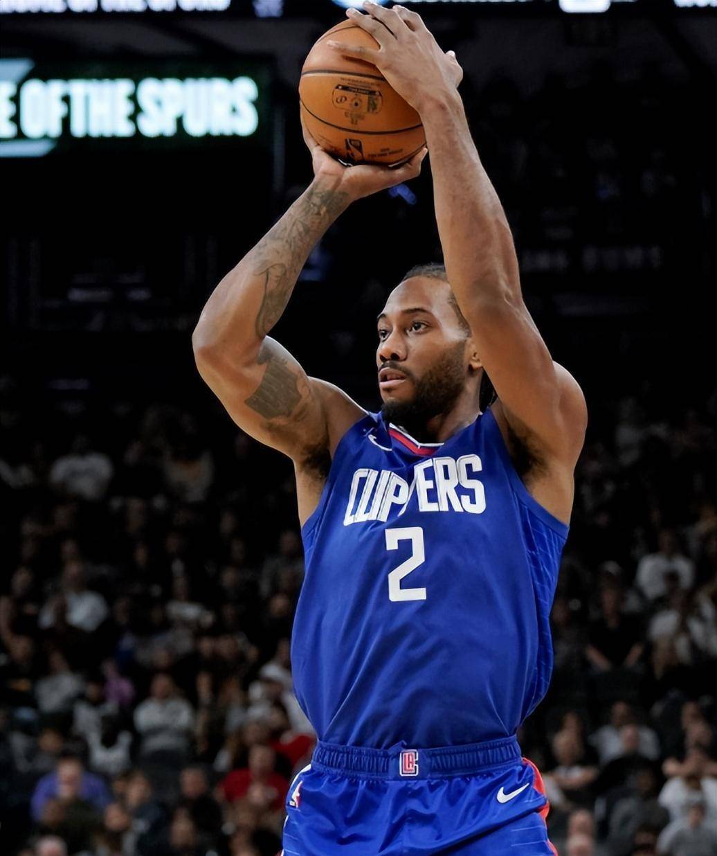 记者：帕尔梅拉斯想签法比尼奥，但球员在沙特的高薪是阻碍（记者：帕尔梅拉斯有意签下法比尼奥，但他在沙特的高薪成最大障碍）