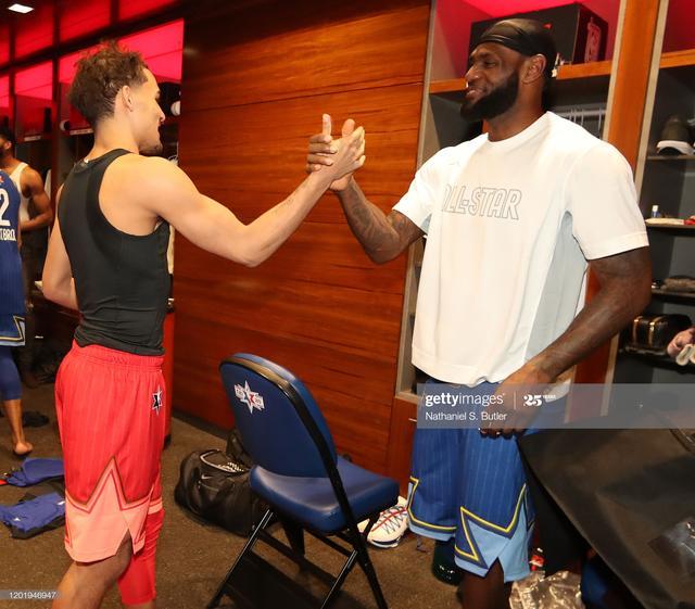 世界杯欧洲区附加赛抽签：乌克兰抽到的第四档对手是瑞典（欧洲区世预赛附加赛抽签：乌克兰第四档对手为瑞典）