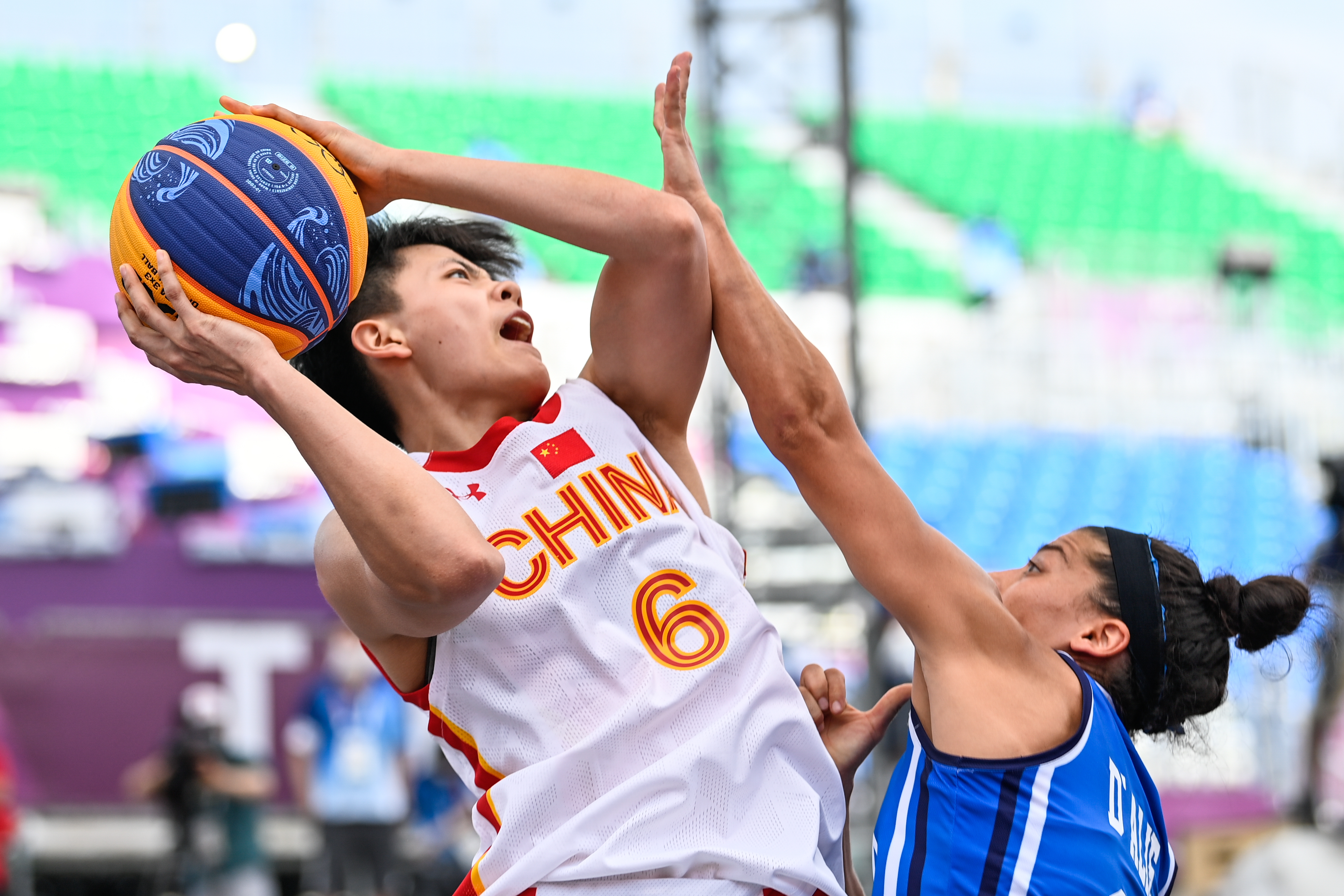 埃贝尔：我们认为穆西亚拉在明年1月份能百分之百投入比赛（埃贝尔：预计穆西亚拉明年一月将完全投入比赛）