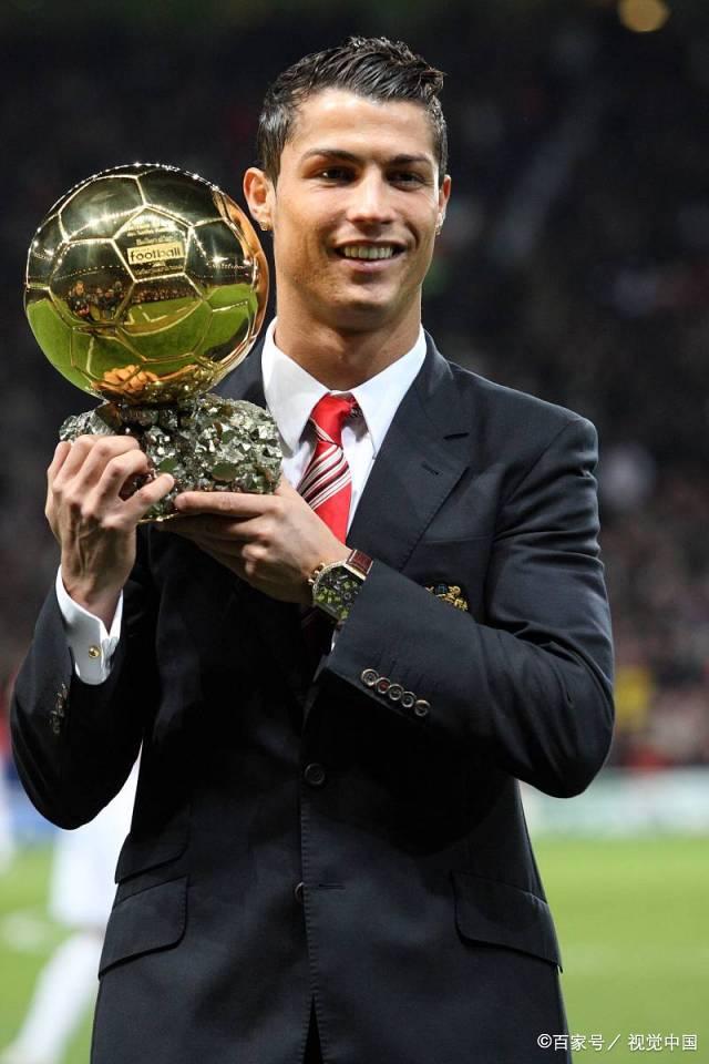 佩雷拉：离开曼联时我不想和滕哈格谈话，我想踢更多比赛（佩雷拉：告别曼联时不愿与滕哈格交流，只想获得更多出场机会）