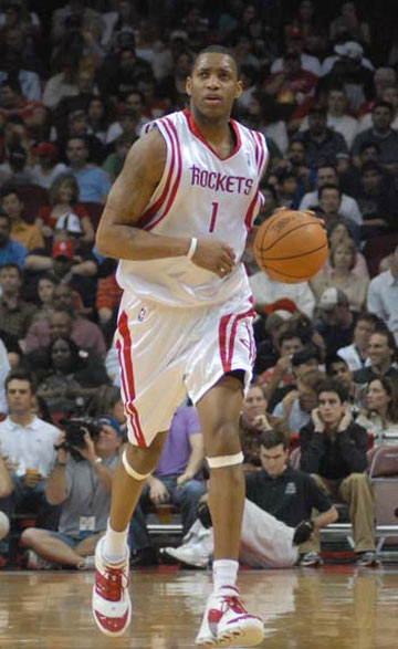 美记：巴特勒格林同时在场效率值为负，库里也要求尝试不同组合（美媒：巴特勒与格林同阵净效率为负，库里建议尝试不同阵容组合）