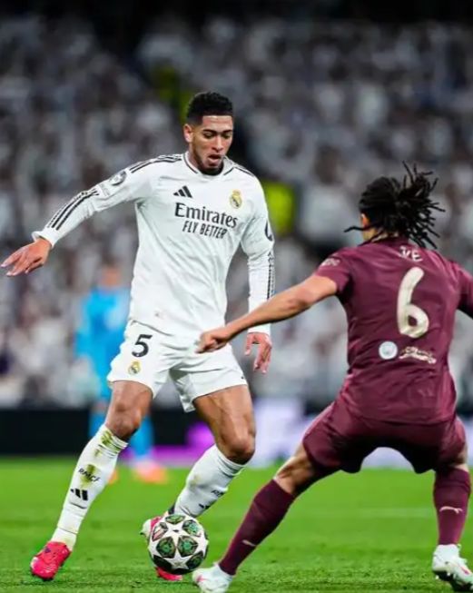 张外龙：曾跟球迷承诺一定会回到重庆；跪谢最努力的球员们（张外龙：曾向球迷承诺必回重庆；跪地致谢最拼的球员）