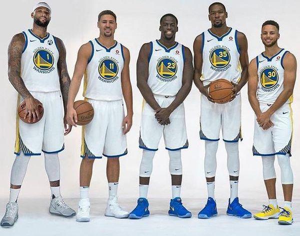 内马尔回应夜店传闻，坦言膝伤恢复艰难获心理援助（内马尔回应夜店传闻：直言膝伤复健艰难，已接受心理支持）