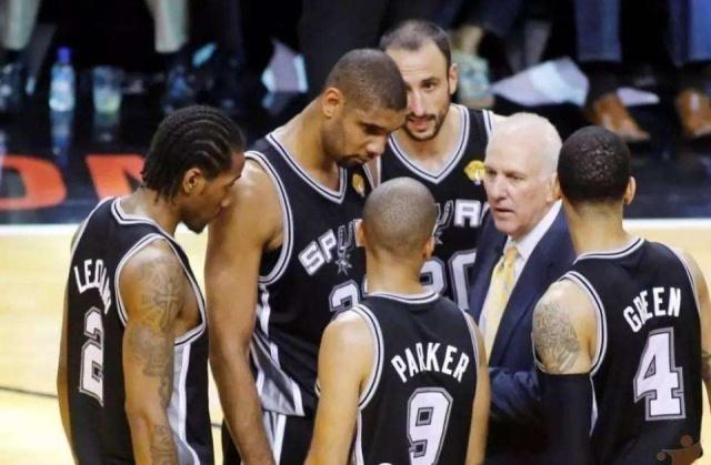 胜负晴雨表！哈特本赛季首发出战的比赛，尼克斯9胜1负（哈特首发效果显著，尼克斯本季在其先发时战绩9胜1负）