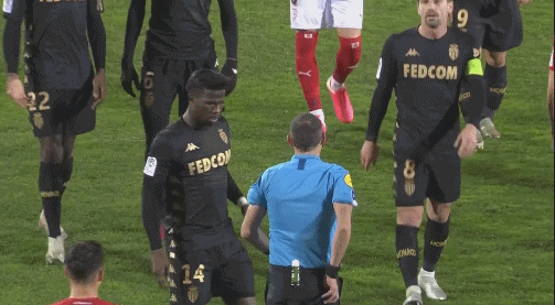 英超战报：福登传射，迪亚斯世界波，曼城3-0十人桑德兰（英超快讯：福登传射立功，迪亚斯世界波破门，曼城3-0轻取十人桑德兰）