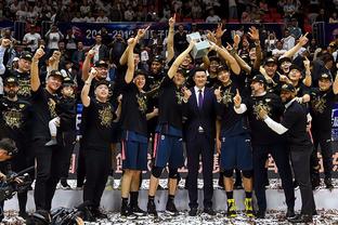 阿莫林：能在巨大压力下展现自信，拉门斯确实让我“意外”（阿莫林称：在巨大压力下仍保持自信，拉门斯确实出乎我意料）