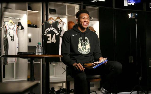 神仙打架！约基奇轰54分16板15助率掘金取胜 华子44分险造大逆转（巅峰对决！约基奇54+16+15助掘金胜出，爱德华兹44分险酿大逆转）