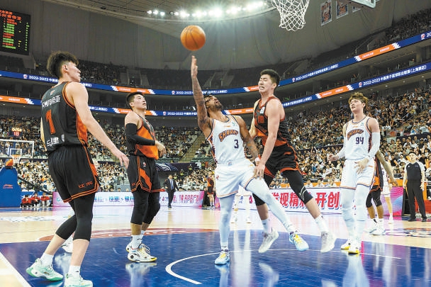 外线双铁！马瑟林9中2仅4分&正负值-32 内姆哈德11中2仅得7分5助（外线双崩！马瑟林9投2中仅4分正负-32，内姆哈德11投2中仅7分5助攻）