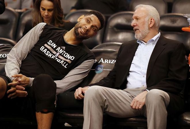 杜兰特篮下强打稳定胜局（杜兰特内线统治锁定胜局）